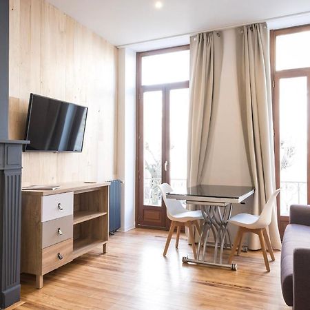 Апартаменти Studio Neuf, Charme De L'Ancien, Avec Balcon - 3 Etoiles, 4 Diamants Баньєр-де-Бігорр Екстер'єр фото