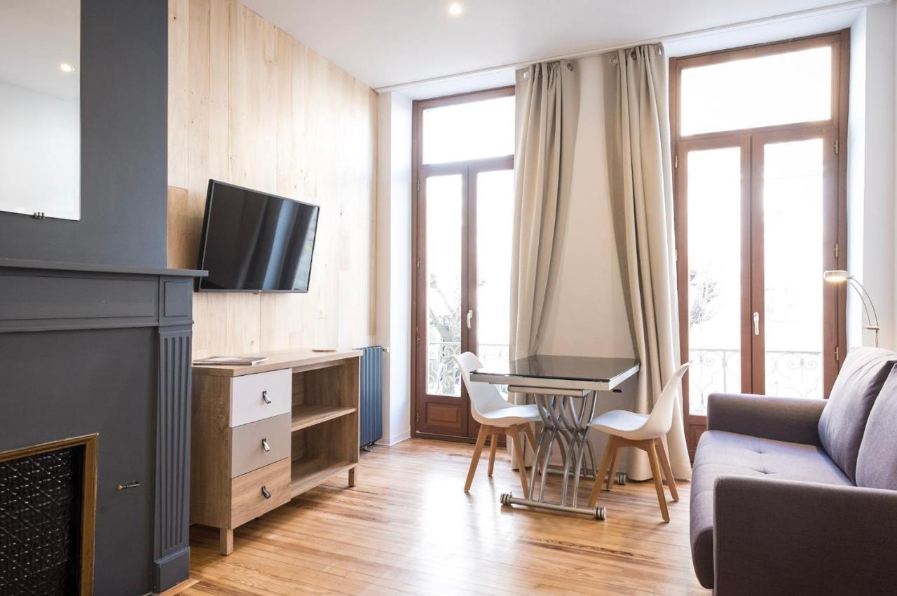 Апартаменти Studio Neuf, Charme De L'Ancien, Avec Balcon - 3 Etoiles, 4 Diamants Баньєр-де-Бігорр Екстер'єр фото